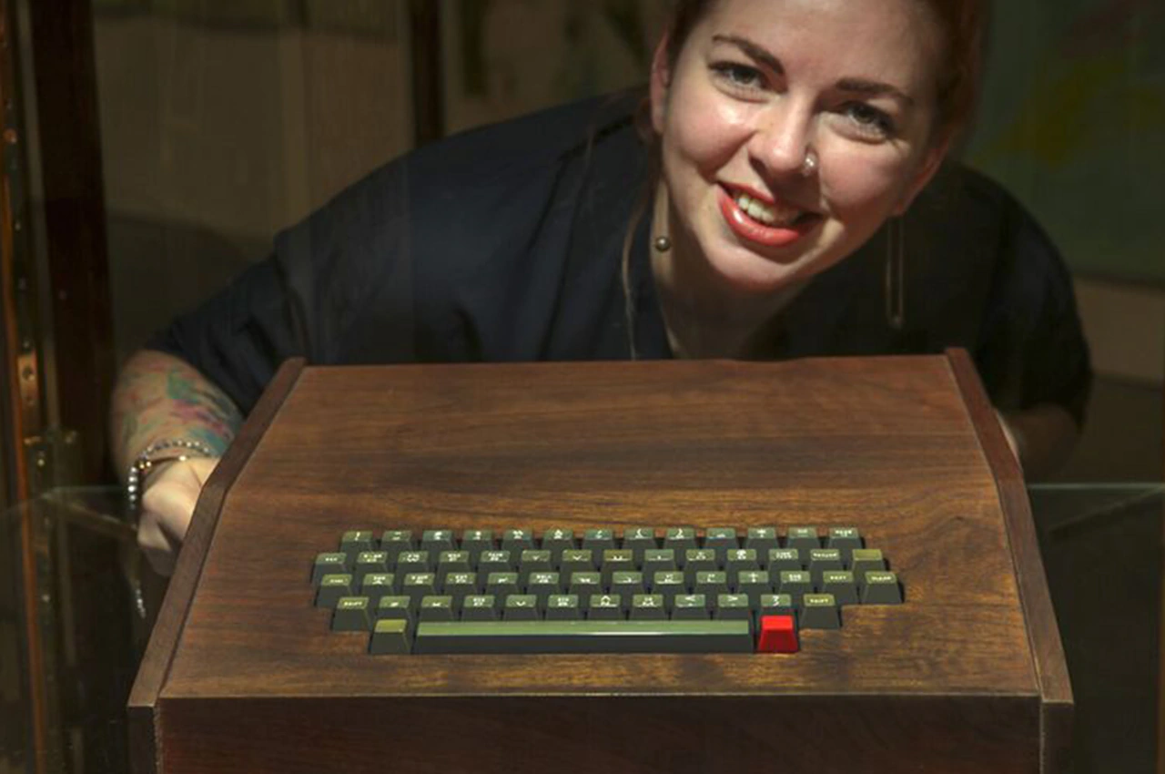 Apple-1 computer, John Moran Auctioneers
