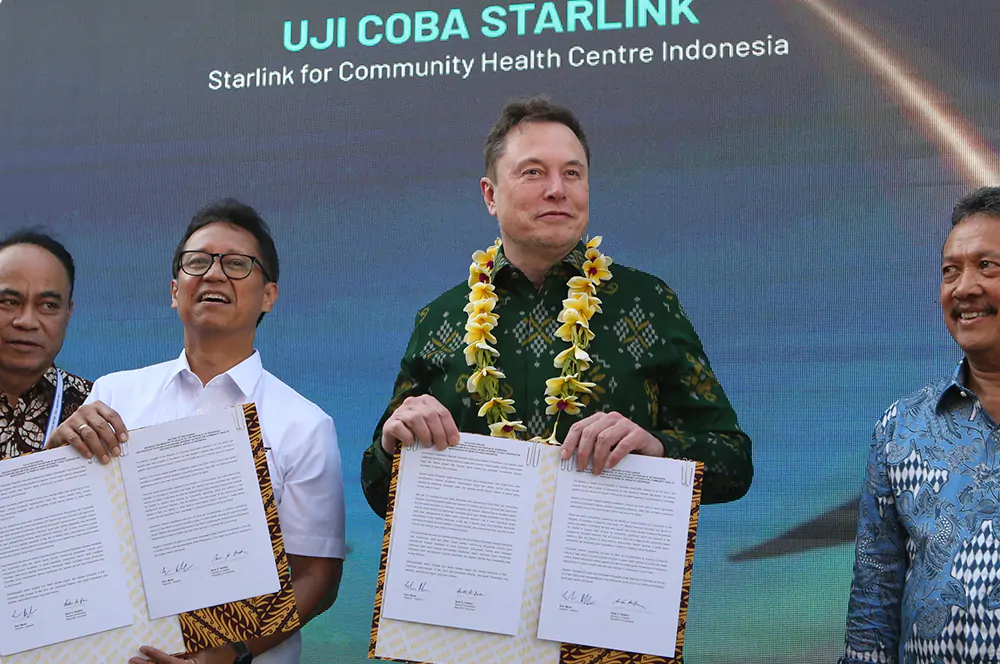 Elon Musk, Bali, Indonesia, Starlink