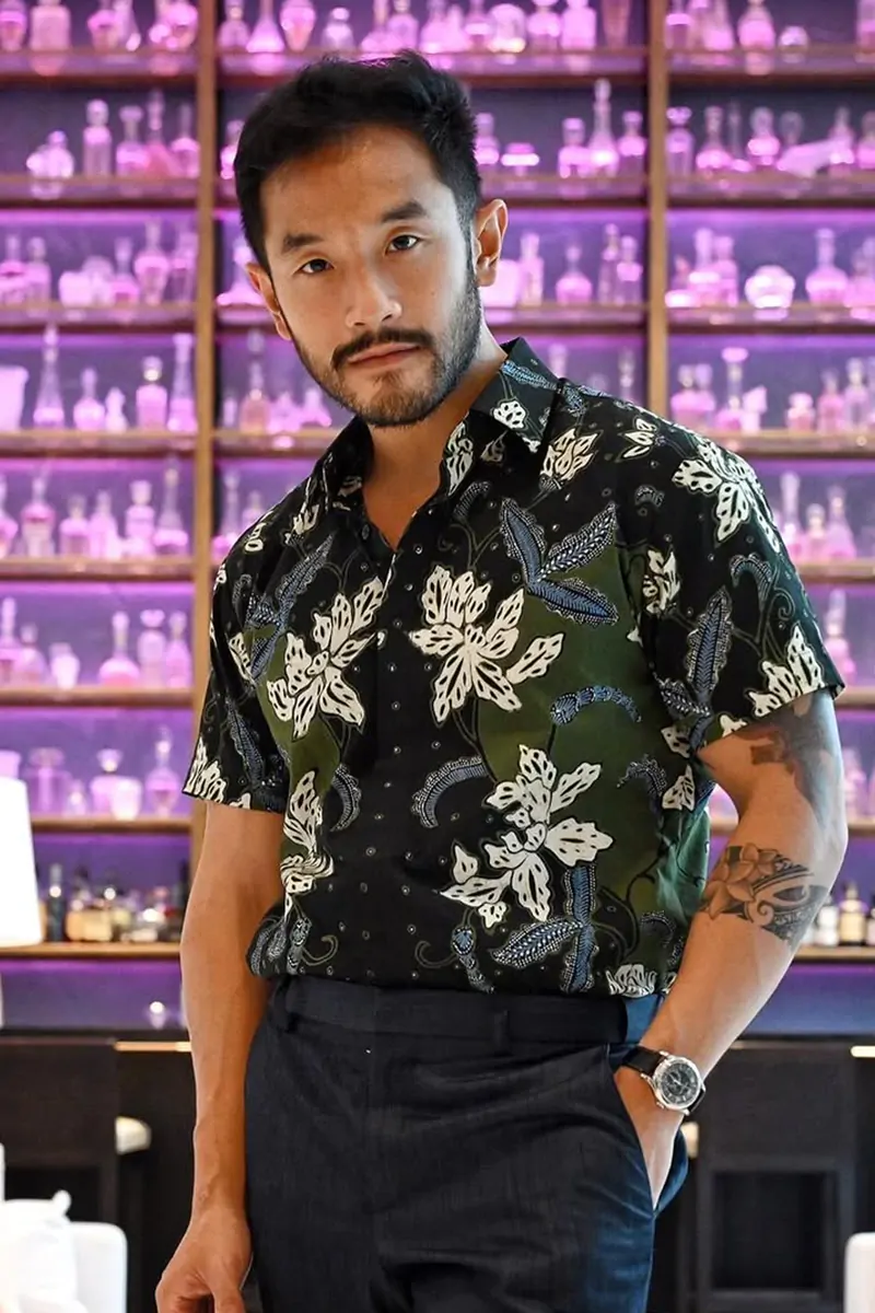 Bobby Saputra is Ben Sumadiwiria