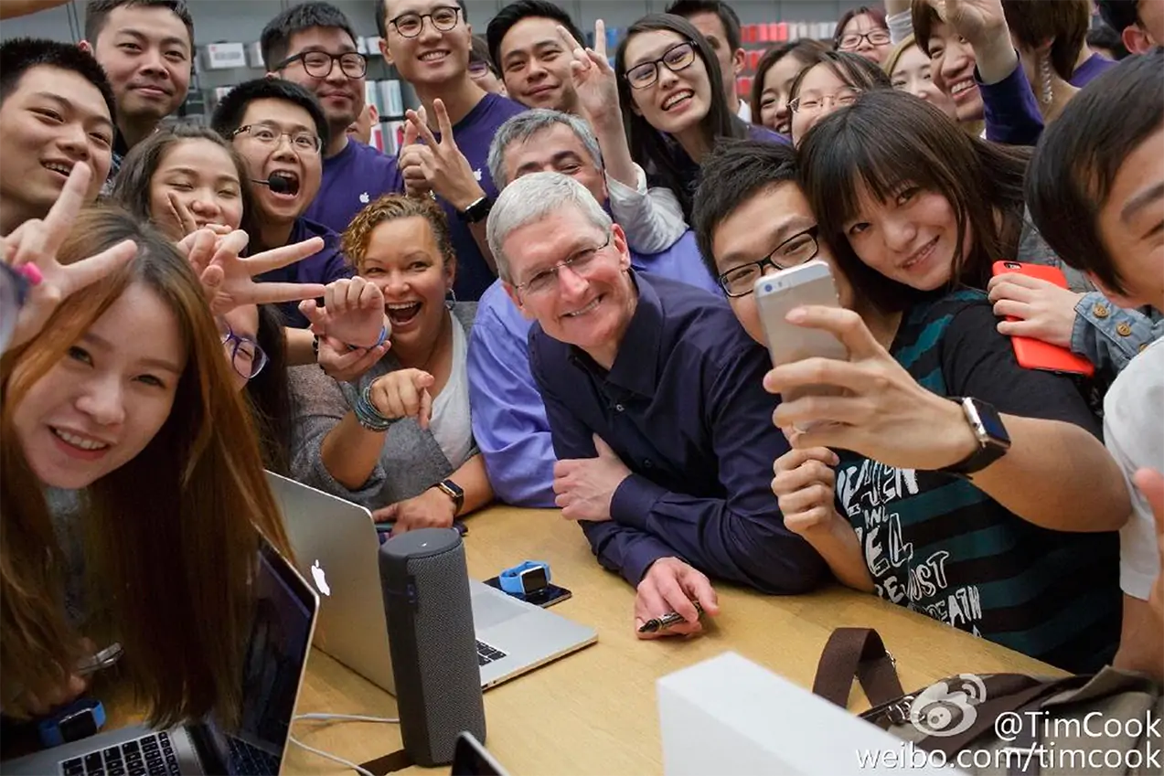 Tim Cook in China